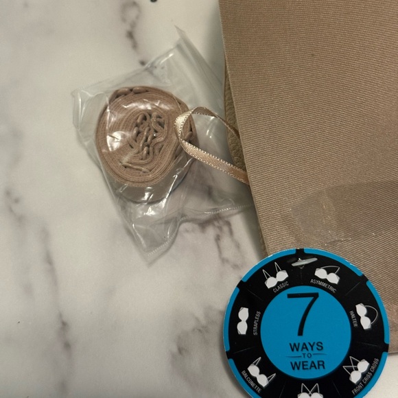 Bali One Smooth U Stay in Place Strapless Underwire Bra 40C - Picture 5 of 6